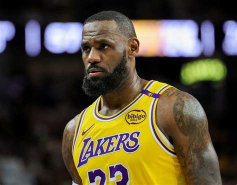 lebron james los angeles lakers.